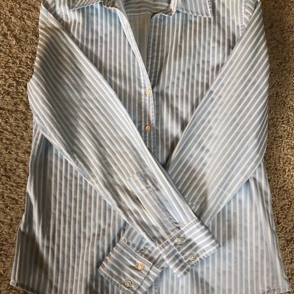 Banana Republic Blue and White Striped Button Down Shirt - Picture 5 of 6